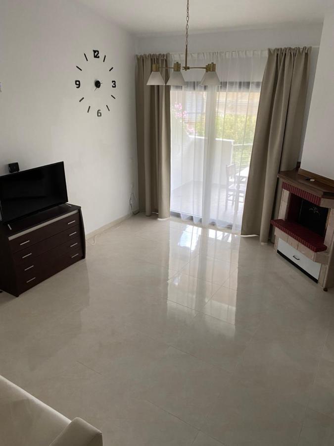 Irini Apartment 하니오티 외부 사진